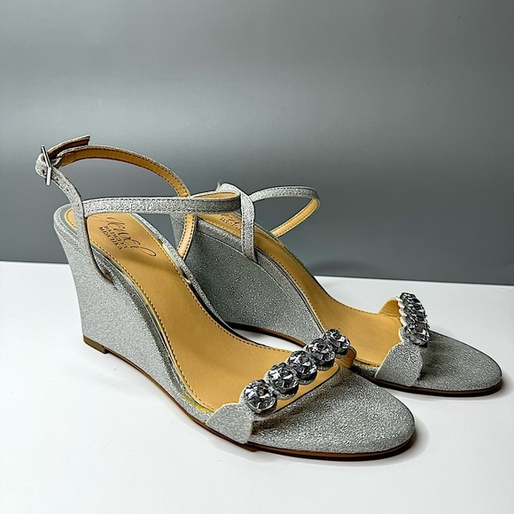 Jewel Badgley Mischka Shoes - Badgley Mischka Jewel - Rhinestone Silver Wedge Heels - Size 7